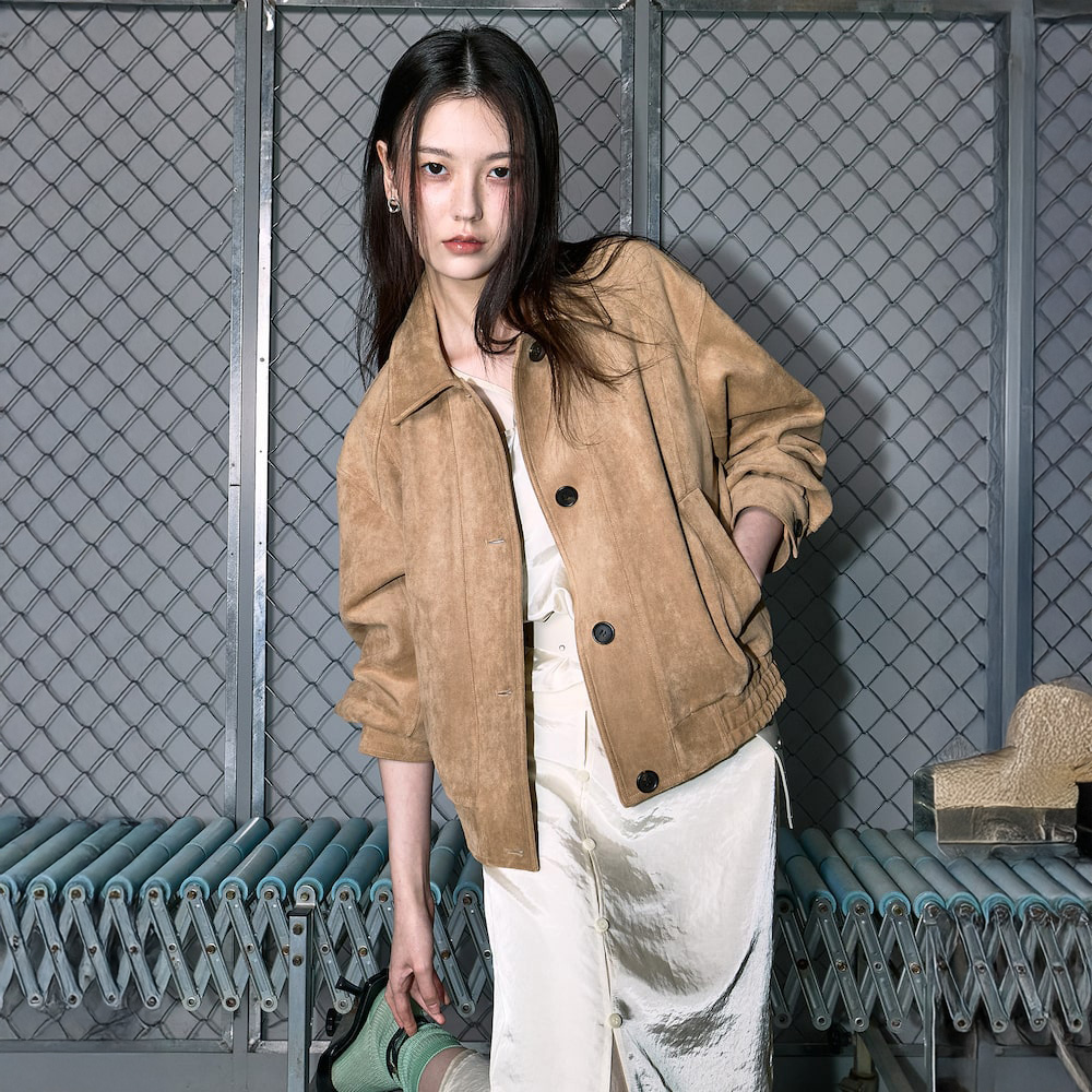 구호플러스 Faux Suede Button-Up Jacket KE613ZM01A