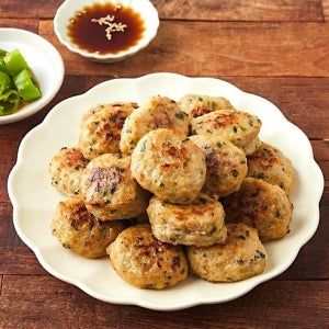 곤드레의 향긋한 풍미를 담은 촉촉한 곤드레 동그랑땡 700g 1팩