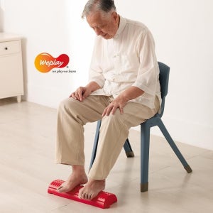 노인 어린이 환자 균형잡기 걷기운동 촉각 발판 양로원