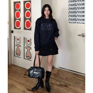 [국내 매장품] CGP 스퀘어 로고 맨투맨_다크네이비 209116