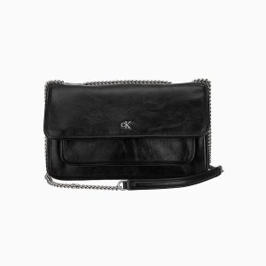 [롯데백화점] 캘빈클라인 진 (4K3084G-UB1)여성 CKJ 유틸리티 메탈 로고 E/W 플랩 백 LE1220610006