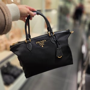 프라다 삼각 로고 포코노 토트백 블랙 금장 1BA104 테수토 사피아노 나일론 여성 토트벡 스트랩 숄더 크로스백 151071923