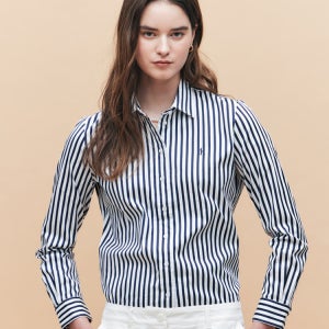 [헤지스 여성] 헤지스레이디스 스테디셀러네이비 스트라이프 면혼방 셔츠 WSSH5BC20N2
