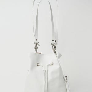 시월107 Roro Bucket Bag (White)