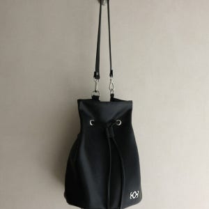 시월107 Roro Bucket Bag (Black)