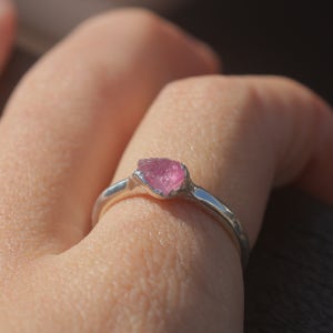 핑크 사파이어 실버 반지, 덴브 판타지 공방