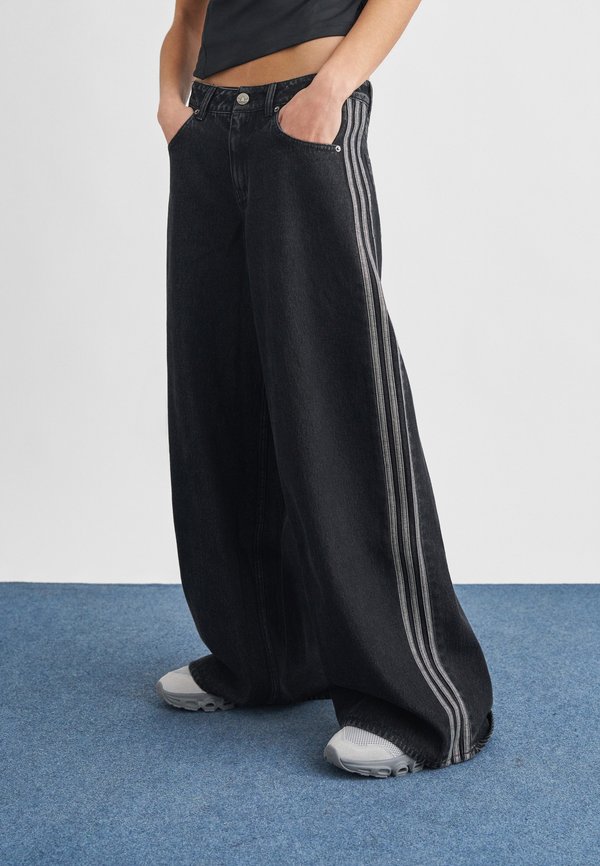 ADIDAS 아디다스 오리지널 FIREBIRD - 릴렉스 핏 <b>진스</b> <b>트루</b> 블랙 데님 483925