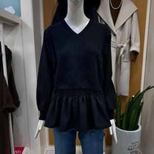 클리지 클리지 DP01 브이넥 레이어드 프릴 티셔츠 대동백화점 CQ2WKT17