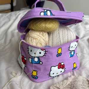 [바쿠] 산리오 헬로키티 코스메틱 케이스 파우치 라지 핑크 5010491772