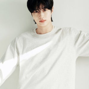 [지오다노] NEW [변우석] 긴팔 티셔츠 (퍼펙트티) 026501 01026501