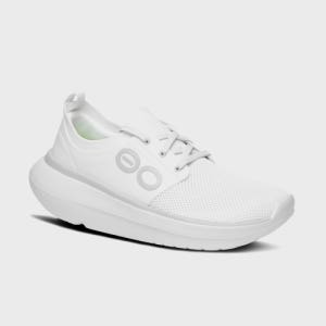 [우포스] [Oomy Stride] 흰색 여성 운동화 UPSO6E077WT