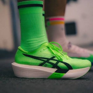 아식스 경량 러닝화 도쿄 그린 게코 블랙 메타스피드 엣지 151576770