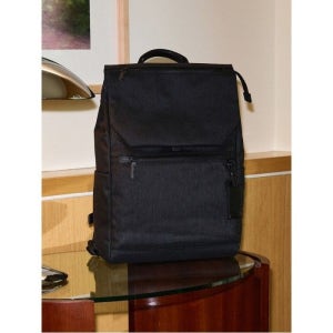 빈폴 액세서리 [빈폴ACC]디노 미디엄 플랩 백팩 - 블랙(BE47D2M105)