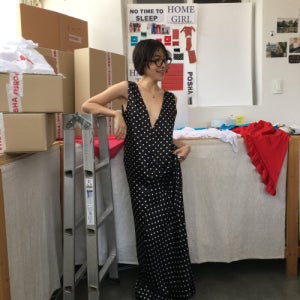 [포샤] 브이 백 도트 드레스 2540501DOT