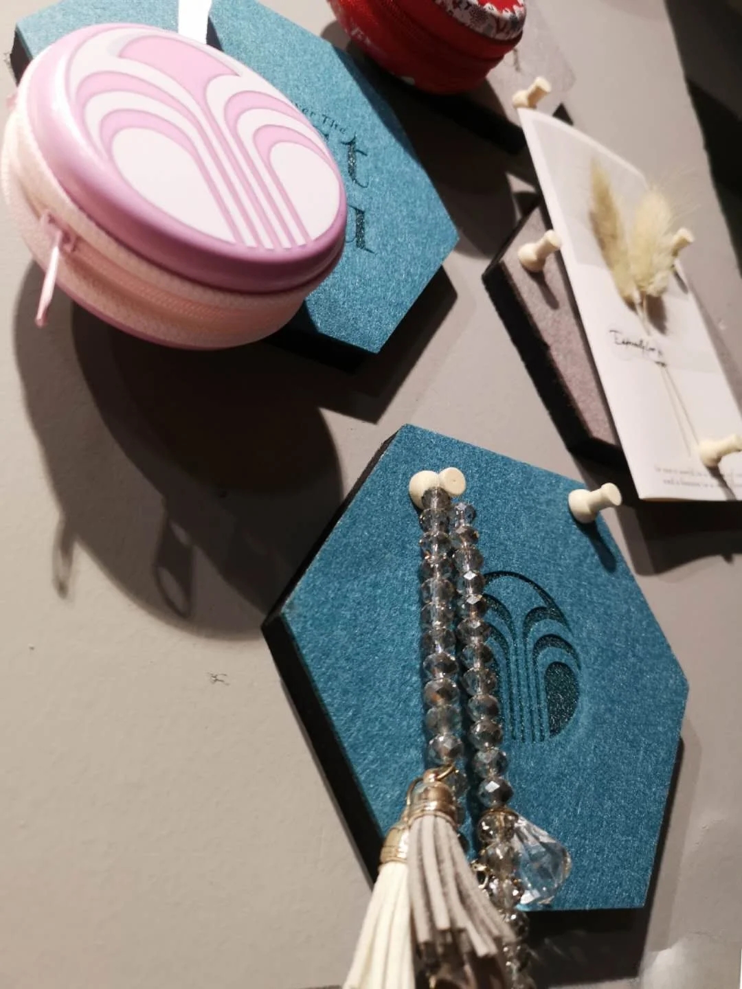 <b>Nuskin</b> 진짜 나무 네일 사무실 장식 벽 스티커 펠트 접착제 스토리지 심플한 디자인  01 1층  04 헤이즈 블루 로고