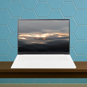 LG전자 그램프로17 인치 17ZD90TR-SXSWK 화이트 RTX4050 애로우레이크 32GB / 1TB / W11H - HMC