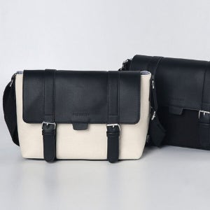 잇백잇슈 클래식캐주얼크로스백 멀티포켓 깔끔컬러 넉넉한수납