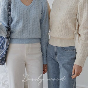 보니 케이블 니트 (2Types 라운드넥/브이넥)