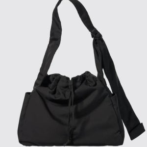 유니클로 C 소프트 퍼피 숄더백 483802