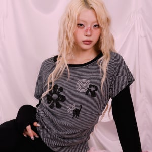 [엘엠알] 모티프 자수 스트라이프 레이어드 티셔츠(반팔/긴팔) BLACK BQQLSAS111BL