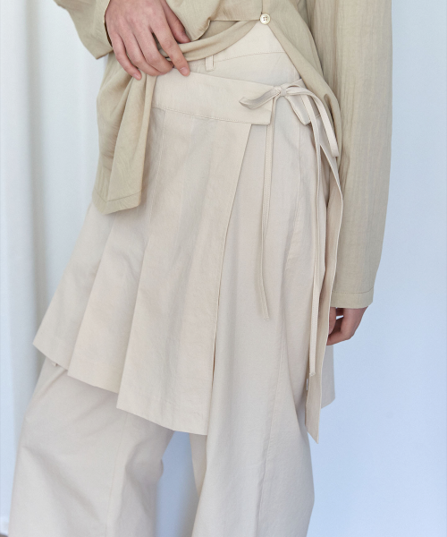 [아우로] PLEATS SKIRT LAYERED PANTS [ CREAM ] OU26APT02CR