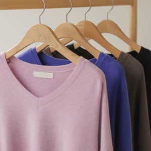 모르엔 브이넥 언발 니트 Z459