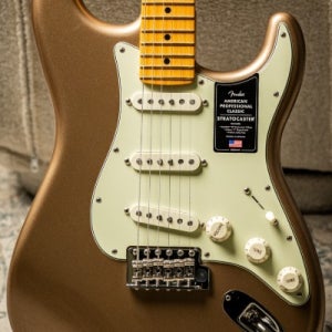 Fender USA American Professional Classic Stratocaster SSS-Faded Firemist Gold w/Maple FB (신품) 펜더 아메리