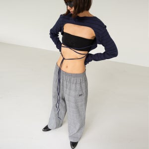 [에스이오] OPEN BACK STRIPE TOP NAVY
