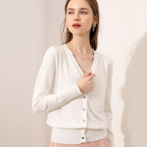 여자 923LKT39 깔끔 기본 스타일 외출 이너 사무실 실내 간절기 긴팔 니트 브