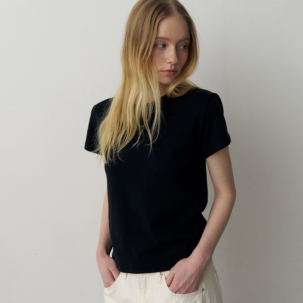 [토르테] [4th]Essential Round Neck Short Sleeve T-Shirt Black