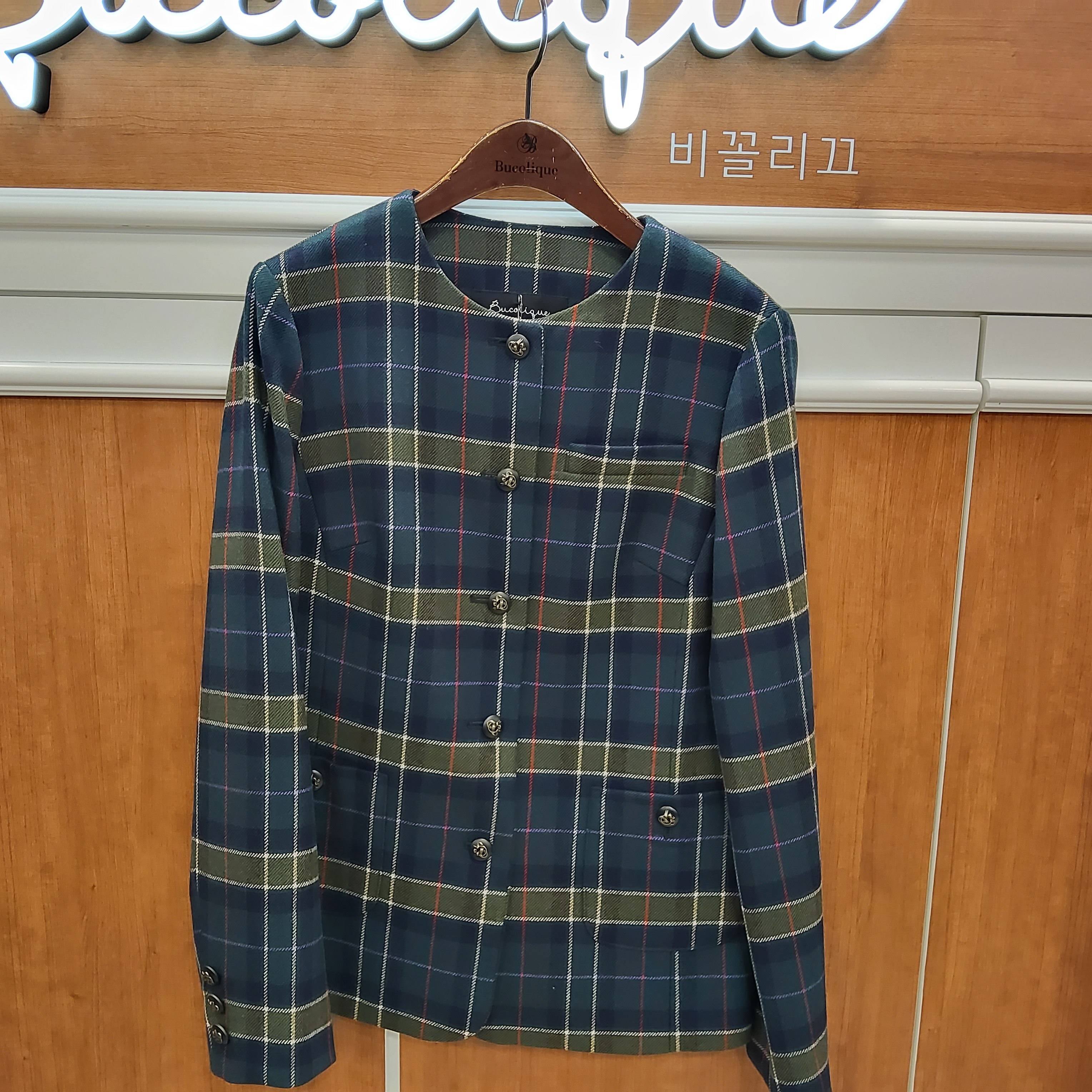 비꼴리끄 울체크 노카라 숏자켓 B224WJ2050 492 다크그린 55