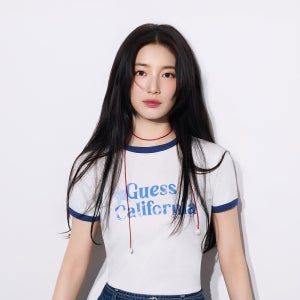 [게스] [SUZY] 마린 그래픽 링거 반팔티 MQ2K7436