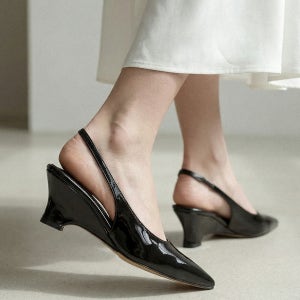 [밀로바니] 아리스 스틸레토 에나멜 슬링백 웨지힐 6cm