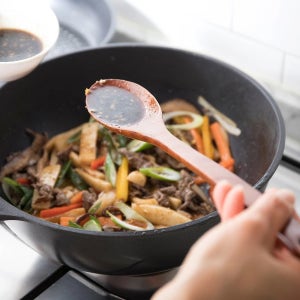 [JAJU/자주] 옻칠 긴 원형 볶음 스푼