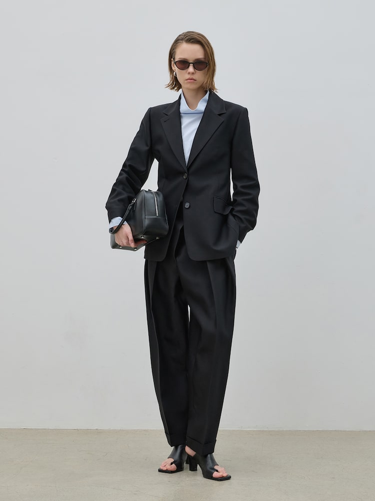 [블러썸에이치컴퍼니] MILIE VELCRO TWO-TUCK PANTS  BC2601SPPT002-01
