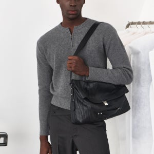 [WAVINESS] Folded Leather Shoulder Bag - Creased Black