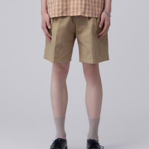 홍우성 Repaired 3 Pleat Shorts_Beige