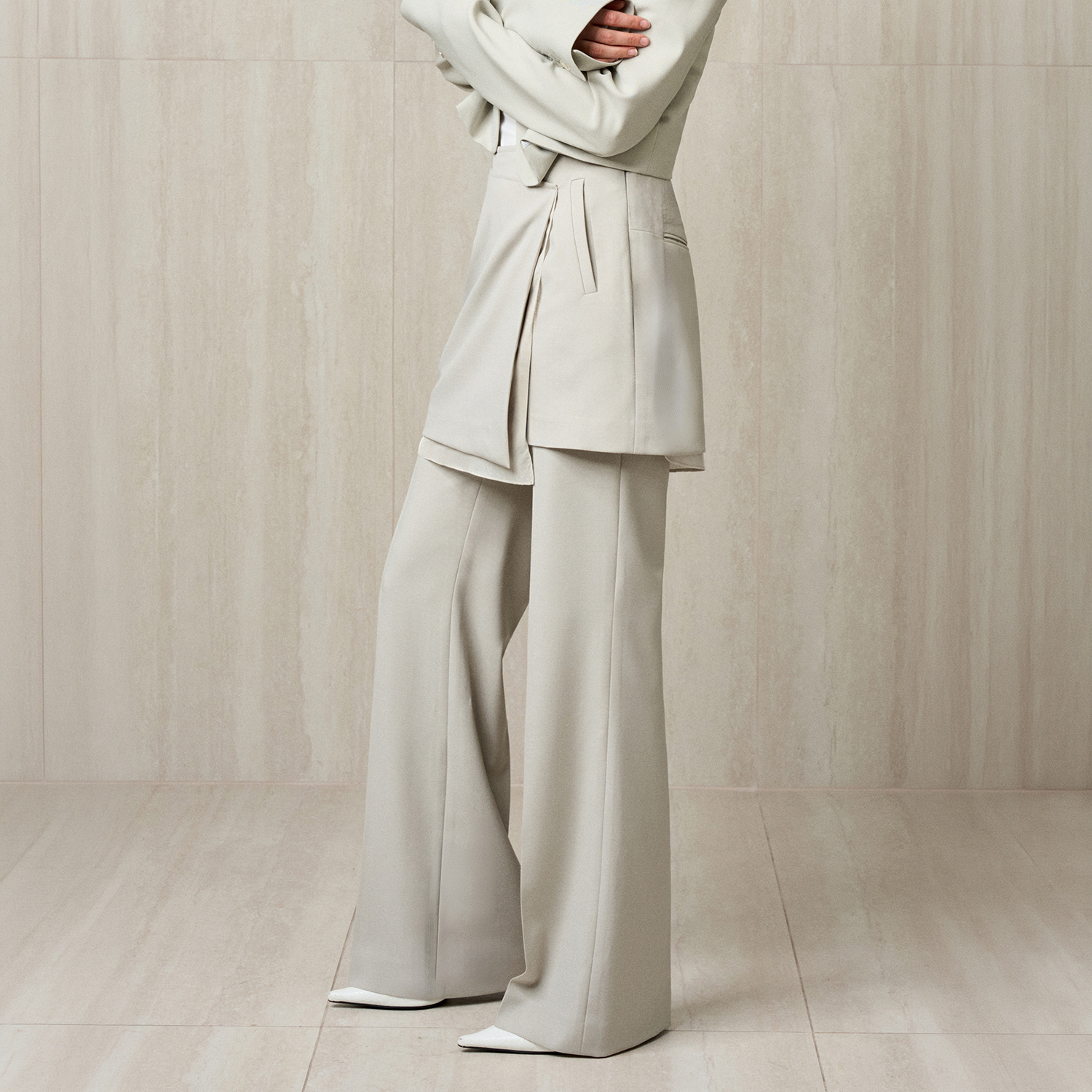 리이 TAILORED SKIRTED TROUSERS