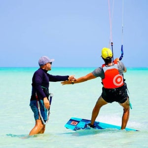 이집트 엘구나 6시간 초급 카이트서핑 강습 엘 구나: 6시간 기본 카이트서핑 코스