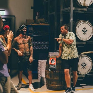 호주 트위드 허스크 럼 농장 투어 트위드의 허스크 럼 농장부터 병 투어까지 (영어)