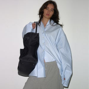 [에스이오] FOLDED SLIT SHIRT BLUE STRIPE