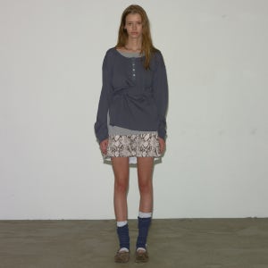 [에스이오] LAYERED HENLEY TOP CHARCOAL