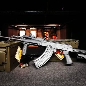 헝가리 부다페스트 할리우드 총기 사격 체험 부다페스트 할리우드 총기 사격장 사격 패키지