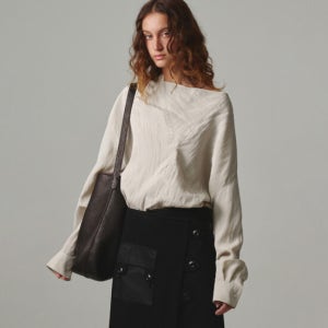 문선 Unisex, Silky Panel Cowl Blouse / Ivory