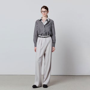 [코디너리] Striped silky shirt - black