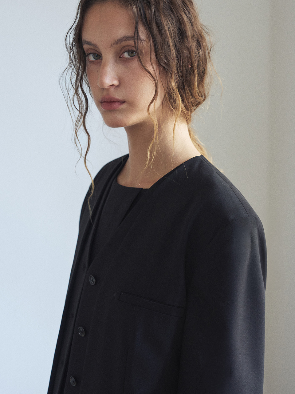 [리이] WOOL BLEND COLLARLESS JACKET BLACK