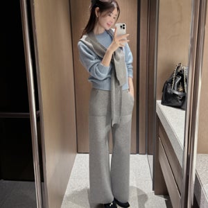 Flap yak wool knit pants