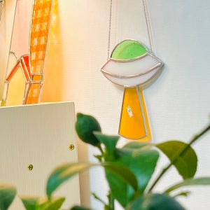 스테인드글라스 ufo 외계인 썬캐처 모빌 왹져 선물, 수나르 글라스