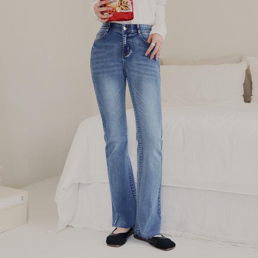 부츠컷 데님 팬츠
