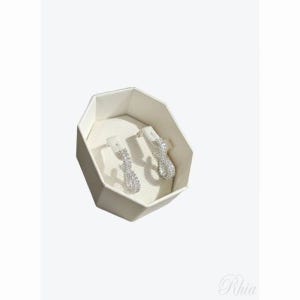 스와로브스키 하이퍼볼라 후프 귀걸이 화이트 HYPERBOLA HOOP TWIST RHS 5684047 151634645